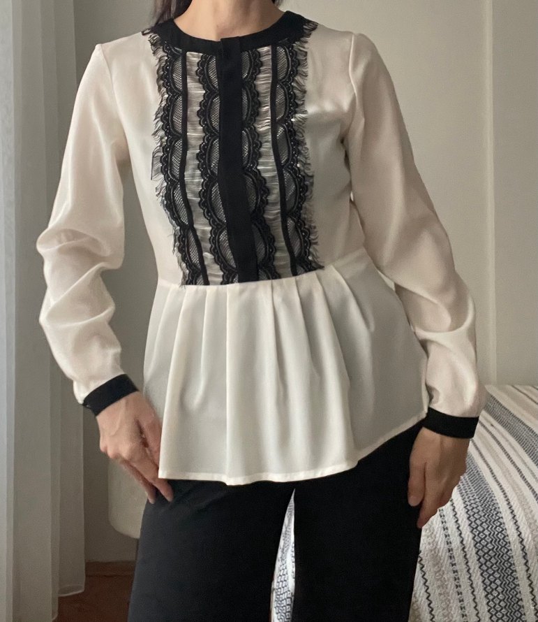 Dantel Detaylı Beyaz Mini Bluz - Görsel 2