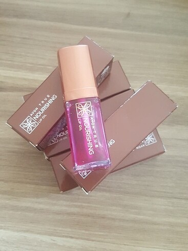 Avon true nourishing lip oil