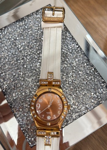 Swatch Altın Renkli Kadın Kol Saati