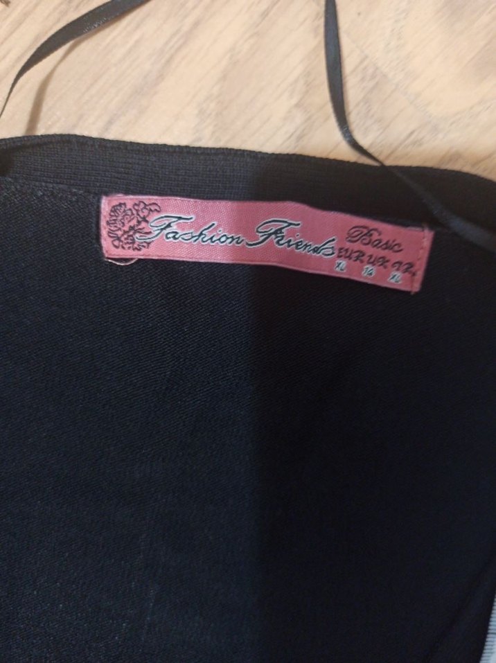 Düğmeli Siyah Uzun Kollu Kadın Hırka - Görsel 2