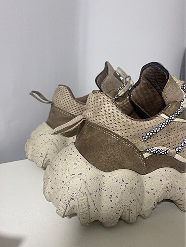 40 Beden Twist Sneaker