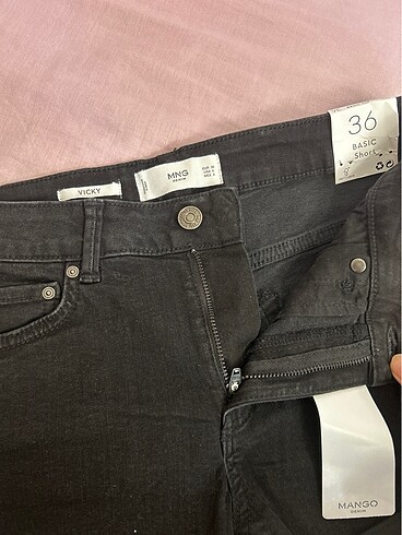 s Beden Mango siyah denim şort