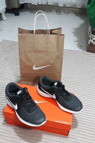 nike spor ayakkabı 