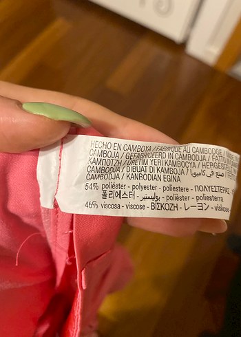 Stradivarius Pembe Mini Pilili Kadın Şort