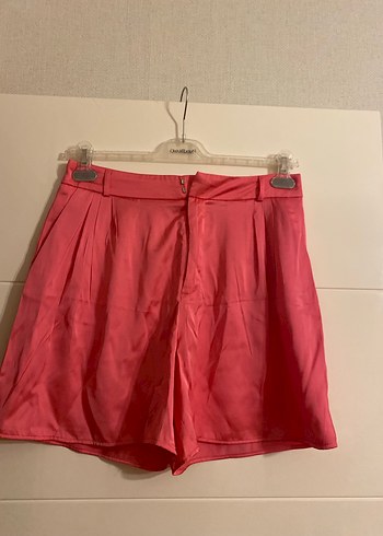 Pembe Mini Pilili Kadın Şort
