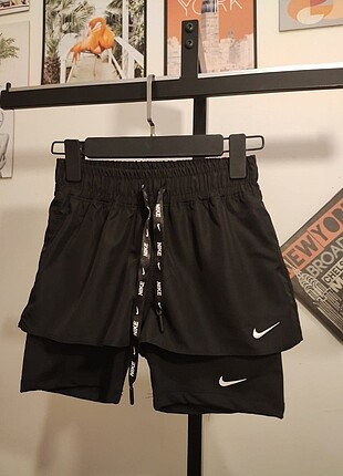 Nike Nike Paraşüt ve Dalgıç Kumaş İkili Şort #adidas #puma #nike #pul