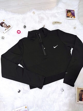 xl Beden Nike Likralı Büstiyer Fermuarlı Baskılı S beden 70 75 oluyor #ad