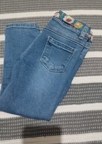 Kız Çocuk Mavi Batik Desen Kemerli Denim Pantolon - Görsel 3