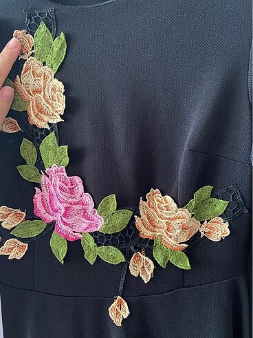 Armine Mevlana etekli elbise