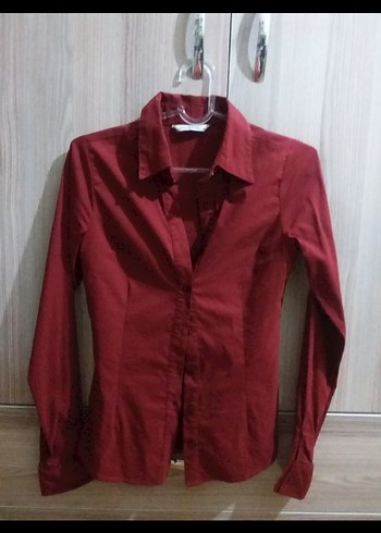 BORDO LIKRALI GOMLEK