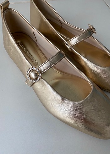 Kadın Altın Renkli Dolgu Topuklu Tokalı Babet - Görsel 2
