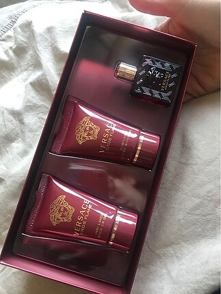 VERSACE EROS FLAME Mİni Kofre Set