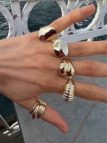 Diğer Şık Gold Model Yüzükler
