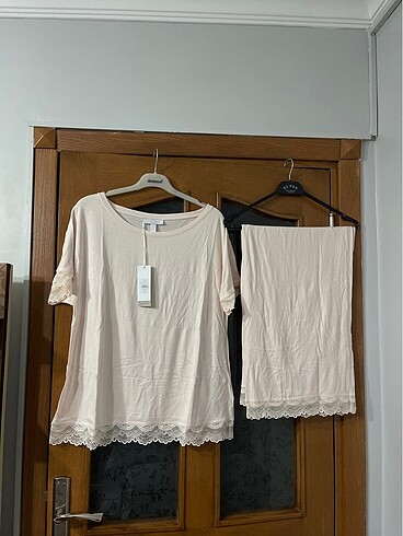 Açık pembe pijama takımı