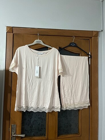 Toz pembe pijama takımı