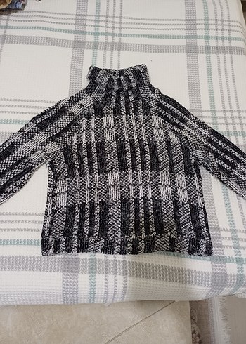 Siyah- Beyaz Boğazlı Triko Kazak - Görsel 4