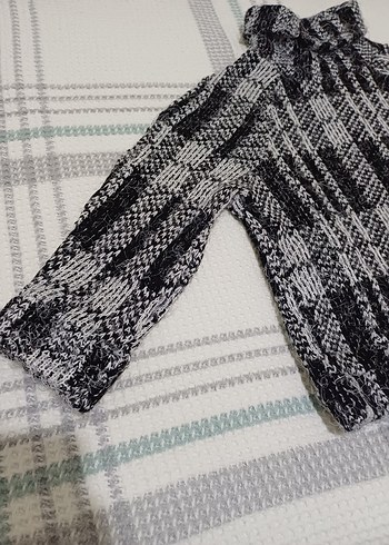 Siyah- Beyaz Boğazlı Triko Kazak - Görsel 5