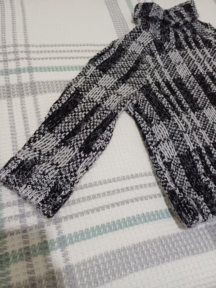 Siyah- Beyaz Boğazlı Triko Kazak - Görsel 5