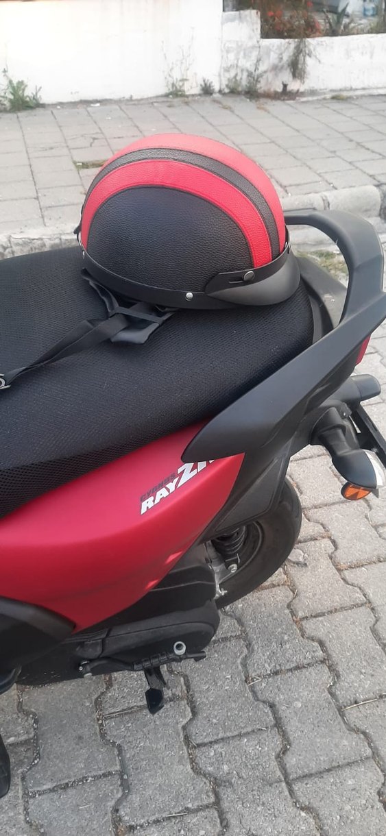 Diger Retro Kırmızı Deri Motosiklet Kaskı - Görsel 2