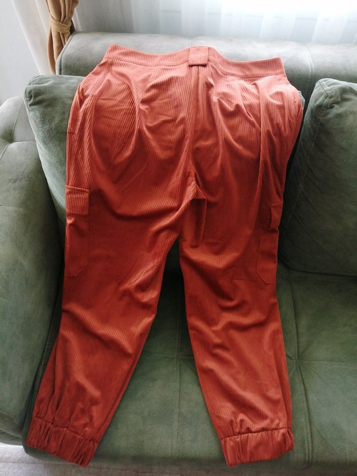 Tarçın rengi, fitilli kadife kadın kargo pantolon. - Görsel 5