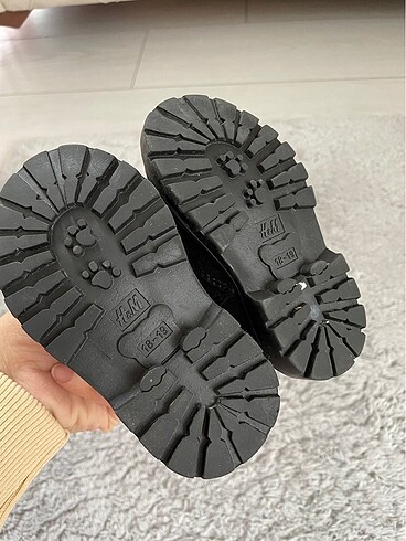 19 Beden siyah Renk H&m bebek bot
