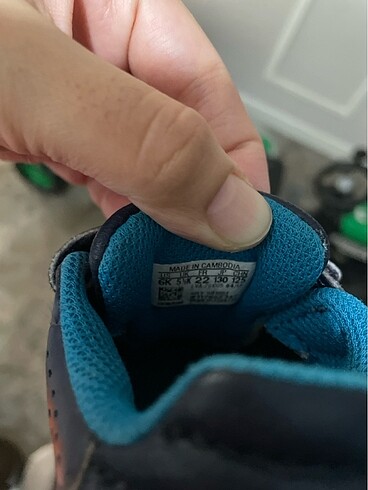 22 Beden lacivert Renk Adidas çocuk ayakkabı
