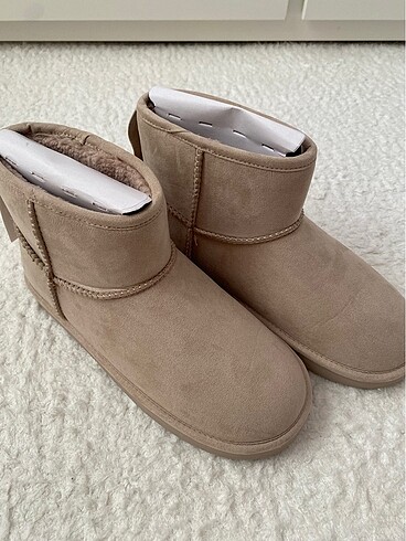 38 Beden camel Renk ugg hm marka