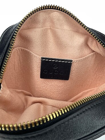 Beden Gucci Çapraz Çanta %70 İndirimli.