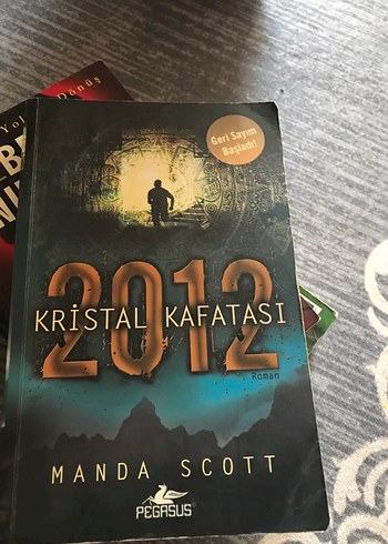 Kristal Kafatası 2012 - Manda Scott