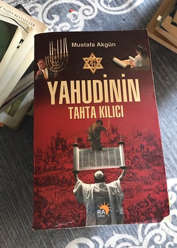 Yahudinin Tahta Kılıcı - Mustafa Akgün