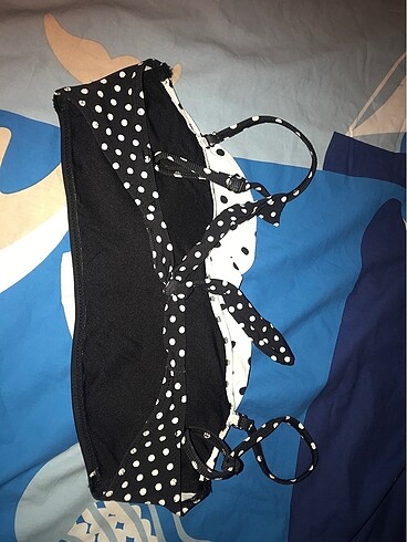 40 Beden siyah Renk Penti bikini üstü 40 katlı