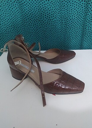 Kahverengi Kroko Topuklu ayakkabı