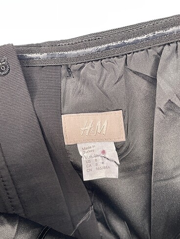38 Beden siyah Renk H&M Kısa Elbise %70 İndirimli.