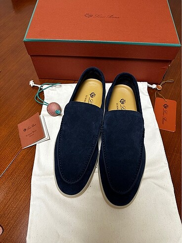 Loro piana summer walk