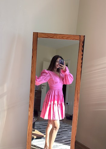 Pembe Midi Boy V Yaka Fırfırlı Elbise