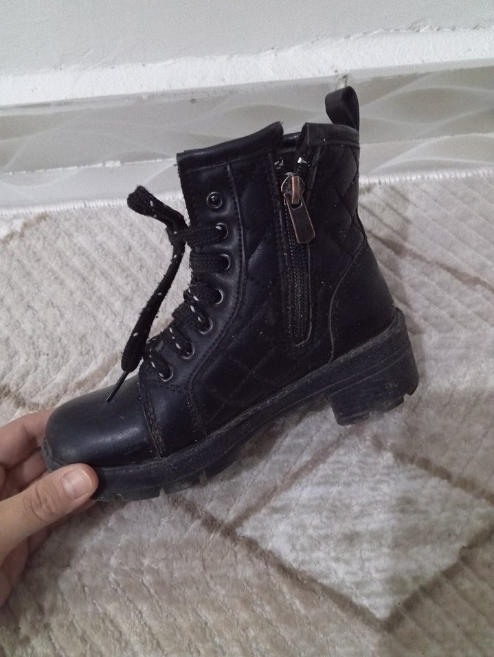 kız çocuk bot - Görsel 3