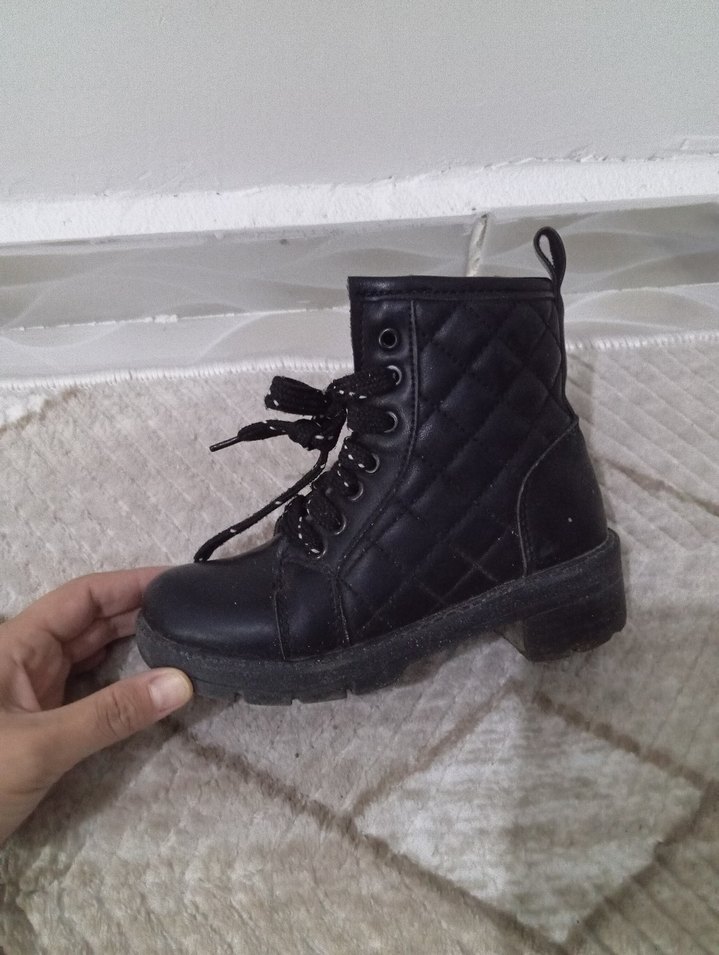 kız çocuk bot - Görsel 2