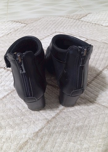Topuklu Kadın Bot - Görsel 3