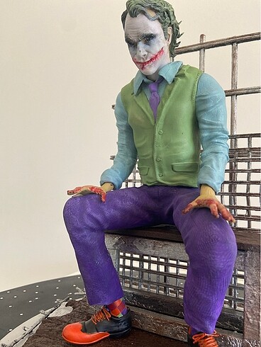  Beden Renk Joker Diorama