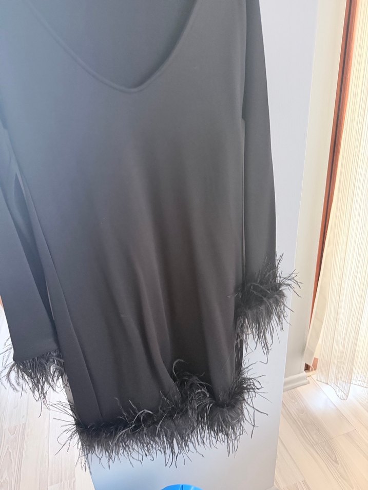 Kürk Detaylı Uzun Kollu Siyah Uzun Elbise - Görsel 3