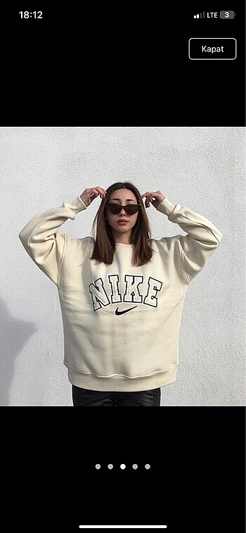 Sweatshirt
