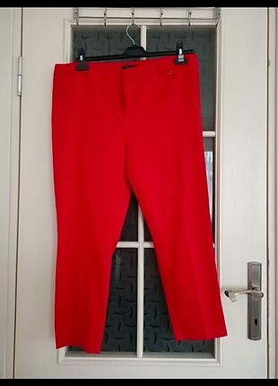 Kırmızı kumaş pantolon