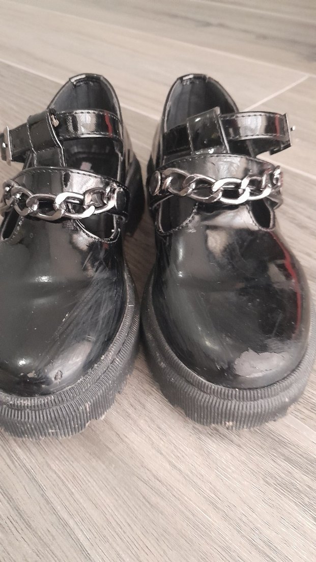 Minipicco Parlak Siyah Zincirli Kız Loafer Ayakkabı - Görsel 4