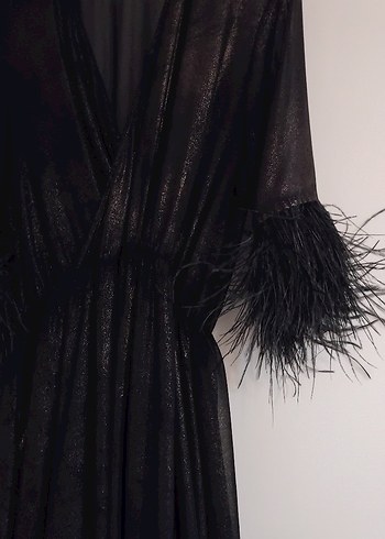 kol ve belindeki otriş detaylı 3saat giyilmiş Roman marka elbise - Görsel 2