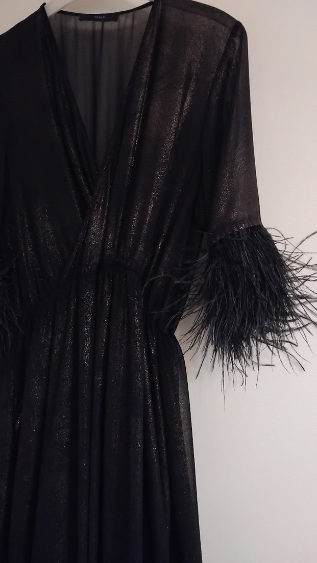 kol ve belindeki otriş detaylı 3saat giyilmiş Roman marka elbise - Görsel 2