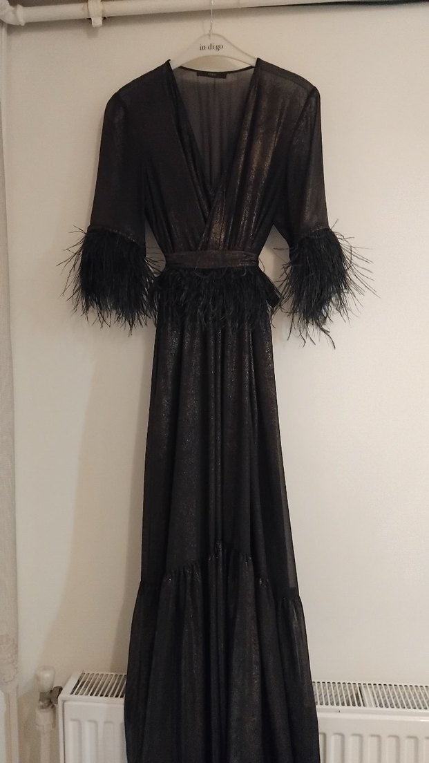 kol ve belindeki otriş detaylı 3saat giyilmiş Roman marka elbise - Görsel 3