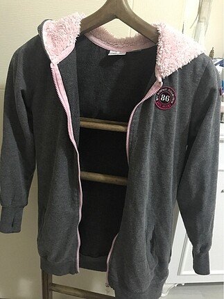 Kapüşonlu sweat