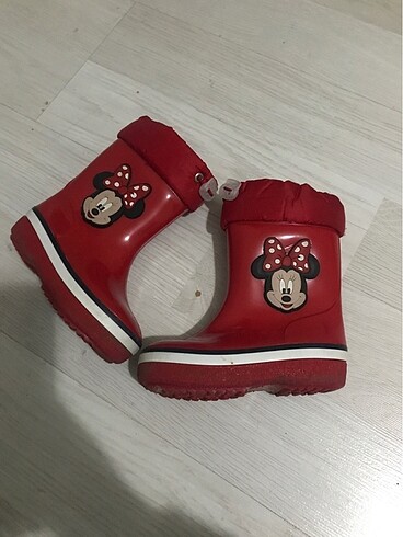 24 Beden kırmızı Renk kız çocuk bot