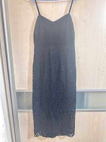 Siyah Midi askılı elbise