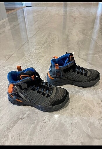 Skechers Bot